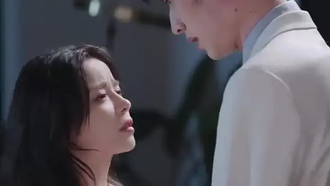 重生后她转身投入死对头怀抱 第1-20集